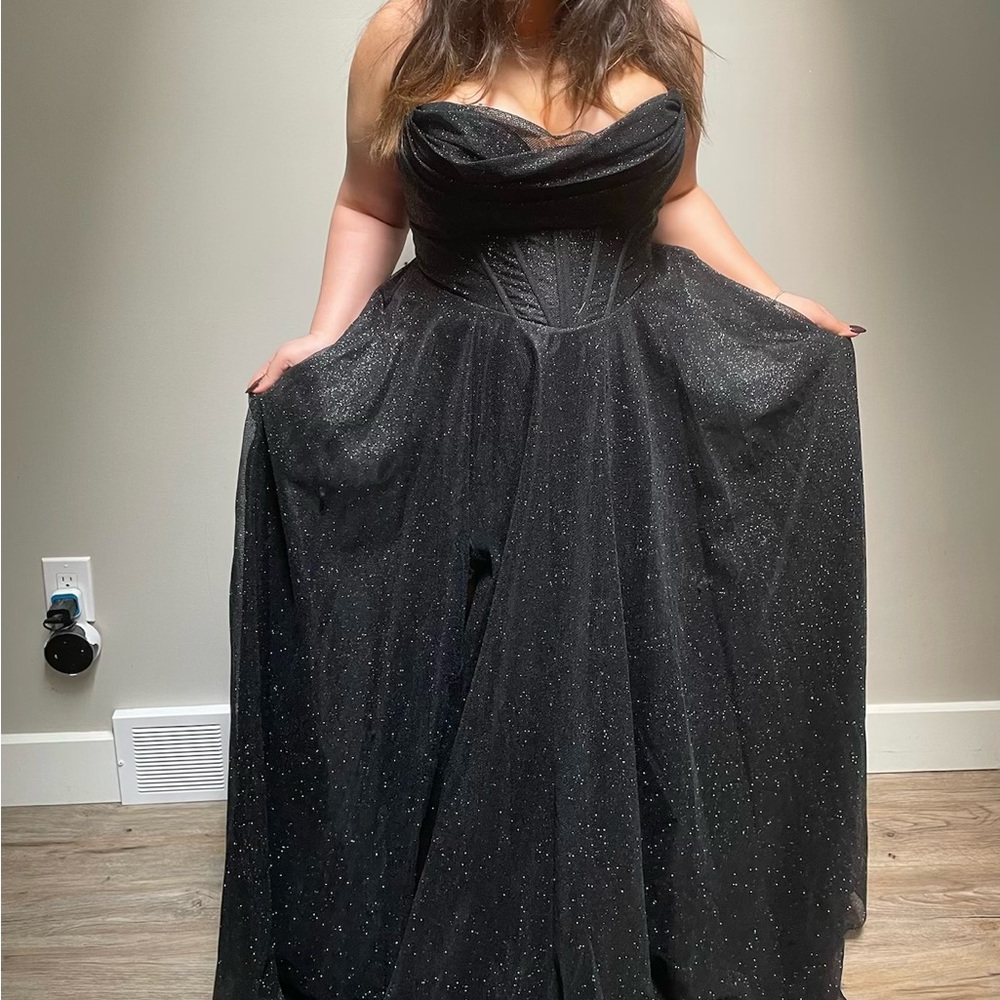 PROM/FORMAL DRESS